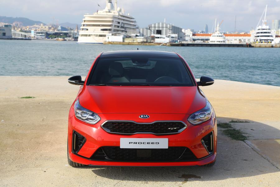  Kia ProCeed GT 2019 года  (WW) (фото 13 из 46)
